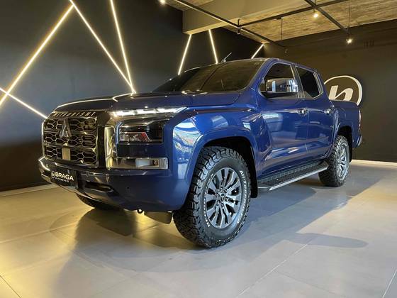 MITSUBISHI TRITON 2.4 BITURBO DIESEL CD HPE-S 4X4 AUTOMÁTICO MITSUBISHI TRITON 2.4 BITURBO DIESEL CD HPE-S 4X4 AUTOMÁTICO